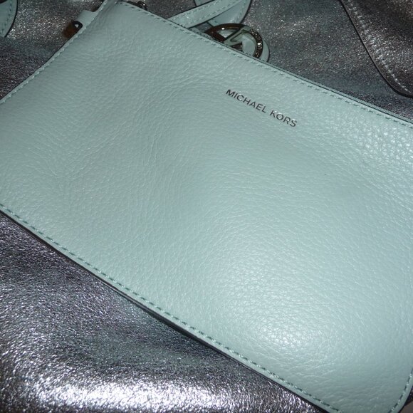 Michael Kors Turquoise/Robin Blue Reversible Purse Handbag (Hobo Style) w/Clutch - Picture 6 of 9